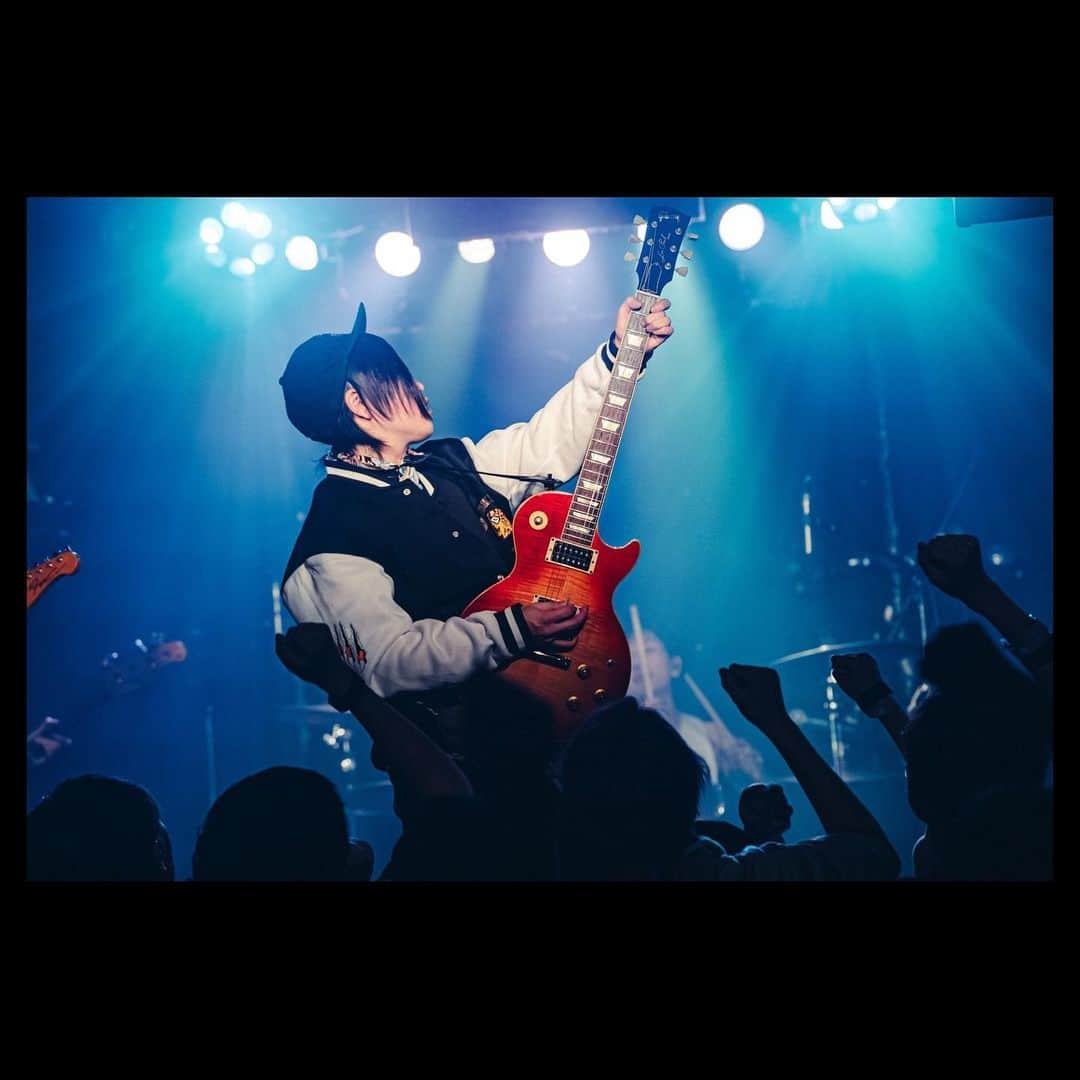 MOSHIMOさんのインスタグラム写真 - (MOSHIMOInstagram)「. 2023.11.20 「モシパカセゾン」 music zoo KOBE 太陽と虎  photo by @teru_ttm」11月30日 12時51分 - moshimo_band