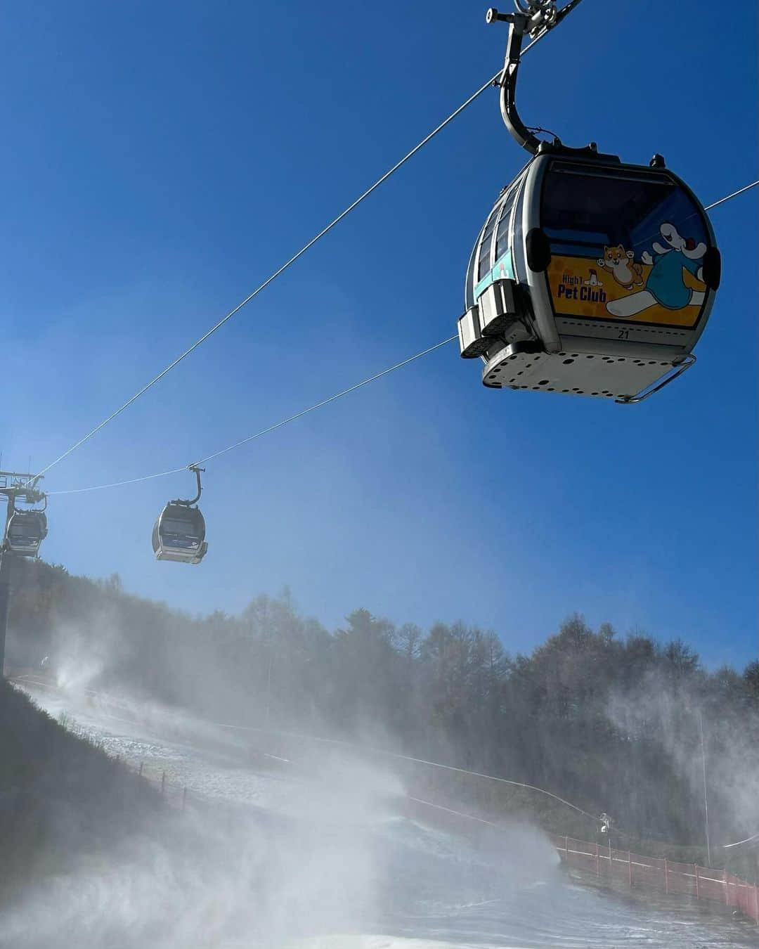 yumeさんのインスタグラム写真 - (yumeInstagram)「🇰🇷❄️✨  平昌のハイワンリゾートにあるスキー場🫶🏻 広大な景色で、圧倒されました🤦🏼‍♀️🤦🏼‍♀️  来年ユースの冬季オリンピックが開催される平昌✨アジア初となる、歴代最大規模の青少年オリンピック⛷️ 実際に見るの楽しみだな〜〜❄️  #平昌オリンピック #Korea #GANGWON2024 #WinterKorea  #snowkorea」11月30日 18時37分 - tan___gram