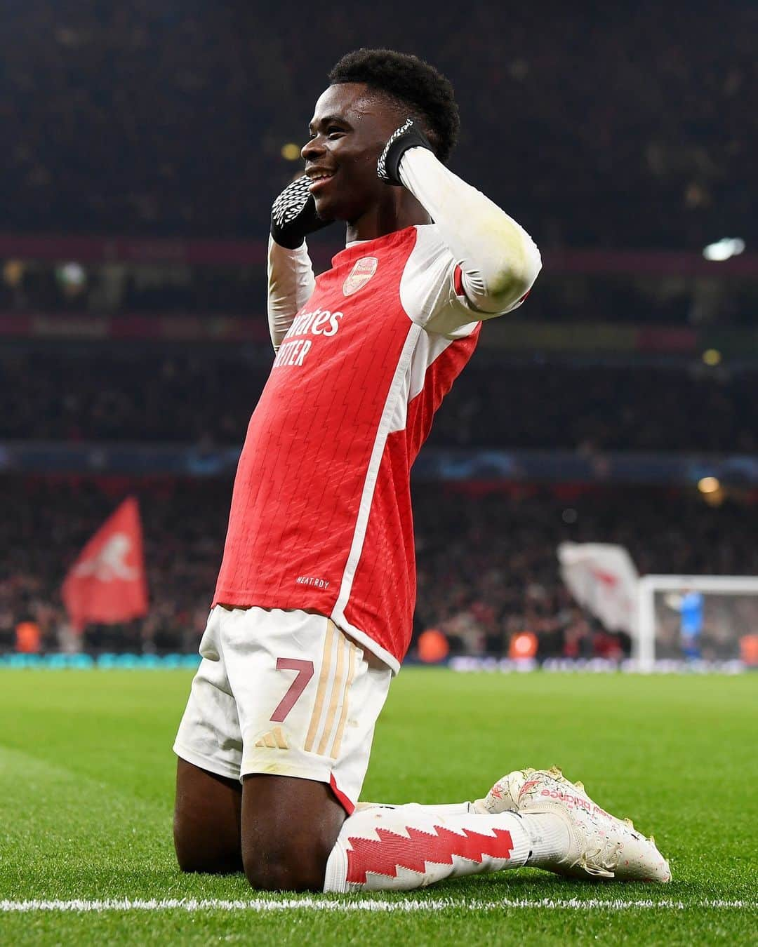 プレミアリーグのインスタグラム：「💫 Describe Bukayo Saka in one word:」