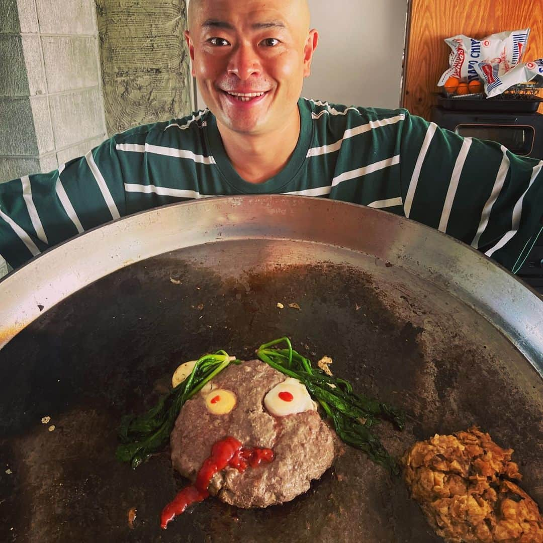 あばれる君さんのインスタグラム写真 - (あばれる君Instagram)「今日はかわいいハンバーグと即席マッシュポテトにしたよ。」11月30日 13時22分 - abarerukun