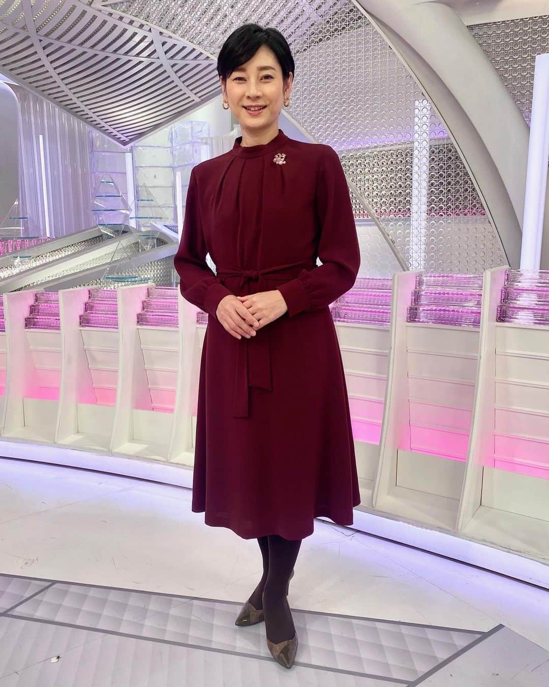 フジテレビ「Live News days」さんのインスタグラム写真 - (フジテレビ「Live News days」Instagram)「きょうも北日本では大雪や猛ふぶきの恐れがあります。交通機関の乱れや車の運転にご注意ください。  寒暖差で肌が荒れやすくなっているので、保湿などのスキンケアに力を入れてみてはいかがでしょうか。  島田アナ OP：#アマカ @amaca_official ピアス：#グロッセ @grossejapan ブローチ：#vendomeboutique @vendomeboutique_official  #島田彩夏 #立本信吾 #安宅晃樹 #竹内友佳 #アナウンサー #フジテレビ #ライブニュースデイズ #livenewsdays #ファッション #コーディネート」11月30日 13時35分 - live_news_days