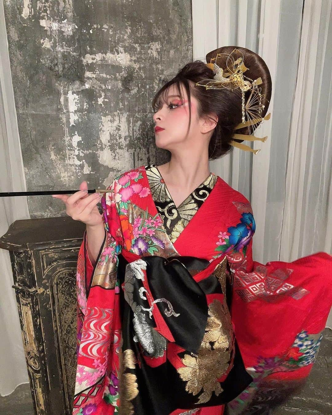 MARiAさんのインスタグラム写真 - (MARiAInstagram)「MARiA 写真集第4弾『美姫　HIME』 本日発売日です❤️  早い方はもう届いたよって方もいるかな？？  ドキドキ💓  届いたら感想教えてね♡  みんなのお気に入りのMARiAは見つかるかなー？  リリイベも沢山決まったので ぜひ愛にきてねっ  詳細はHPで✨ #MARiA #美依礼芽 #小美 #GARNiDELiA #花魁　#写真集」11月30日 14時24分 - maria_grnd