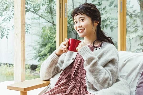 リンネルのインスタグラム：「ニオイや乾燥など、多くの女性が抱えているデリケートゾーンの悩み。ブルーデイも自分らしく快適に過ごすために、弱酸性の「コラージュフルフル泡石鹸」でフェムケア習慣を始めましょう。  詳しくはリンネル.jpをCheck☑️ 今ならリンネル.jp の記事を読んでアンケートに答えていただいた方の中から、抽選で現品をプレゼント(~12/19)🎁  #pr #コラージュフルフル泡石鹸」