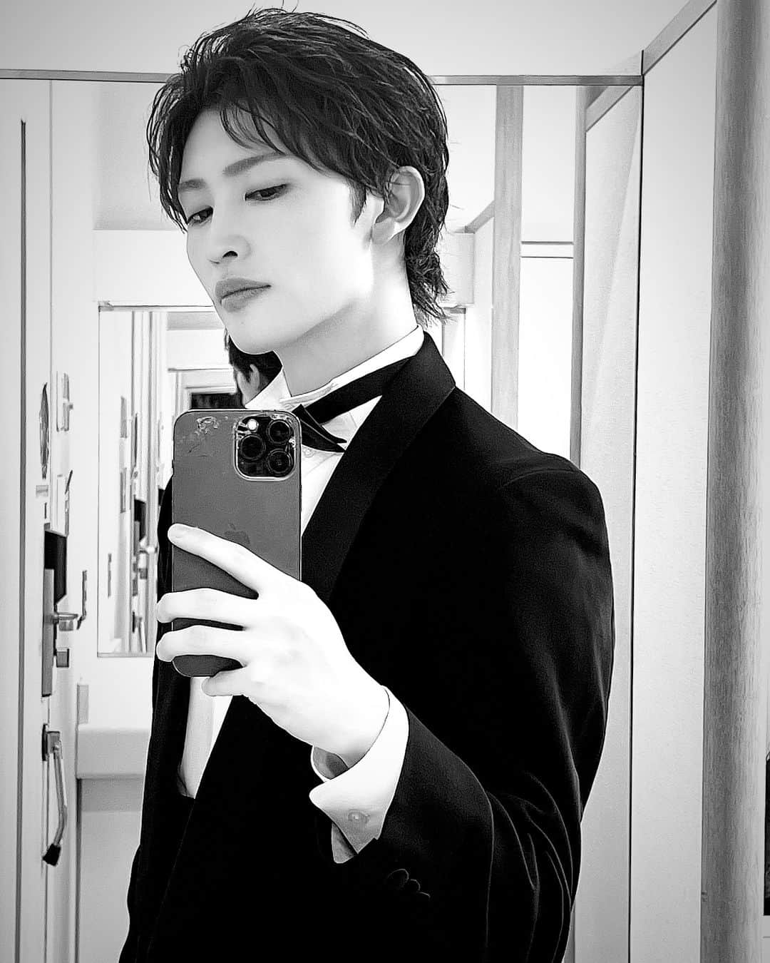 増子敦貴のインスタグラム：「tuxedo...🤵🤵  #GENIC #増子敦貴 #ぽかぽか」