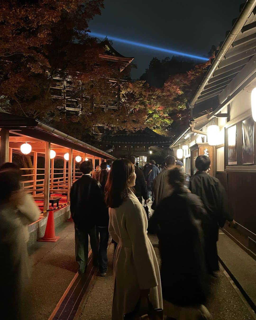 ハンナミさんのインスタグラム写真 - (ハンナミInstagram)「ひさしぶりの京都 🌛✨🍂  ライトアップ綺麗だった〜♡」11月30日 14時41分 - han_nami_