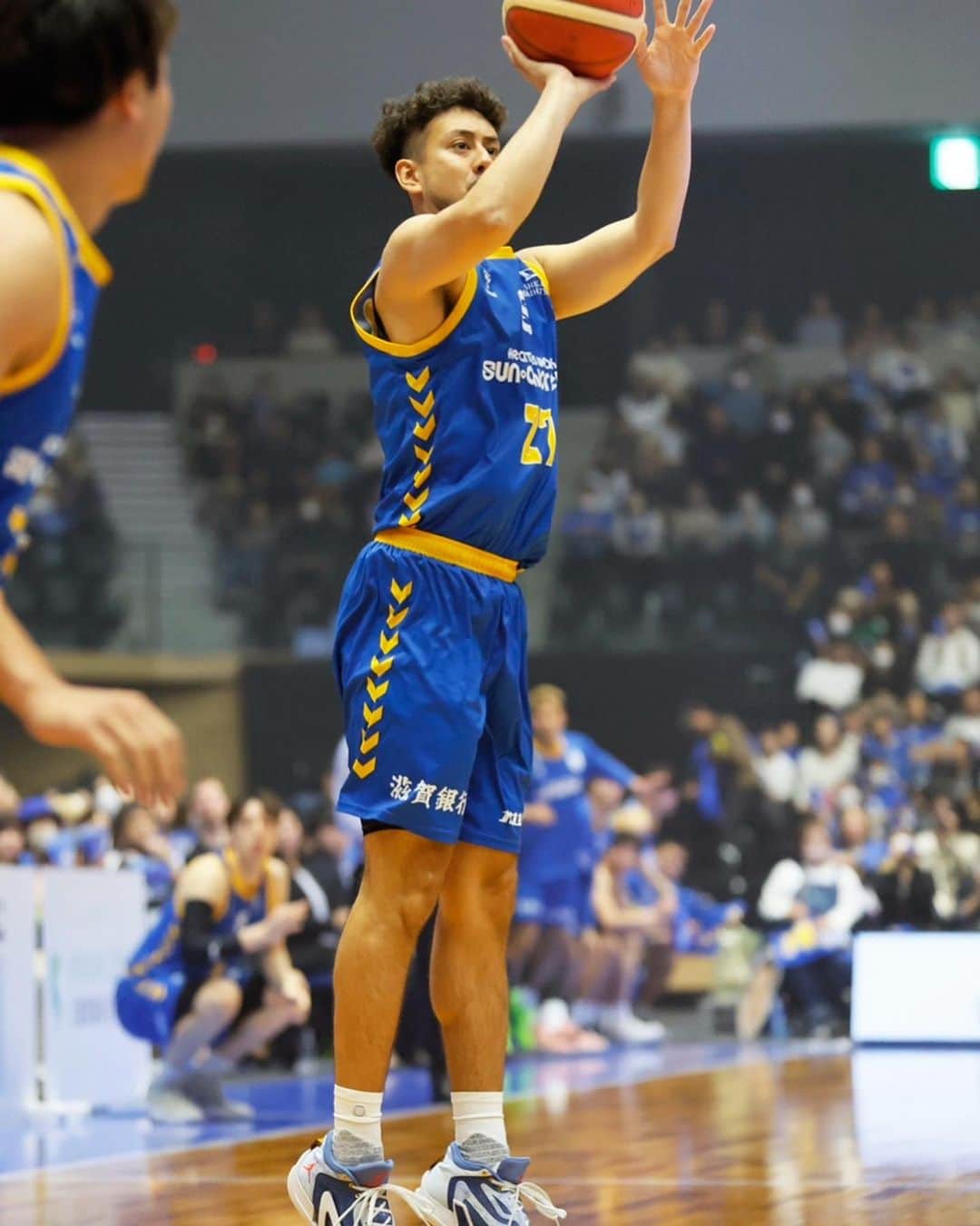 眞庭城聖のインスタグラム：「Always stance socks🤞  #stance #socks #滋賀レイクス #basketball #ありきたりはつまらないんだよ」