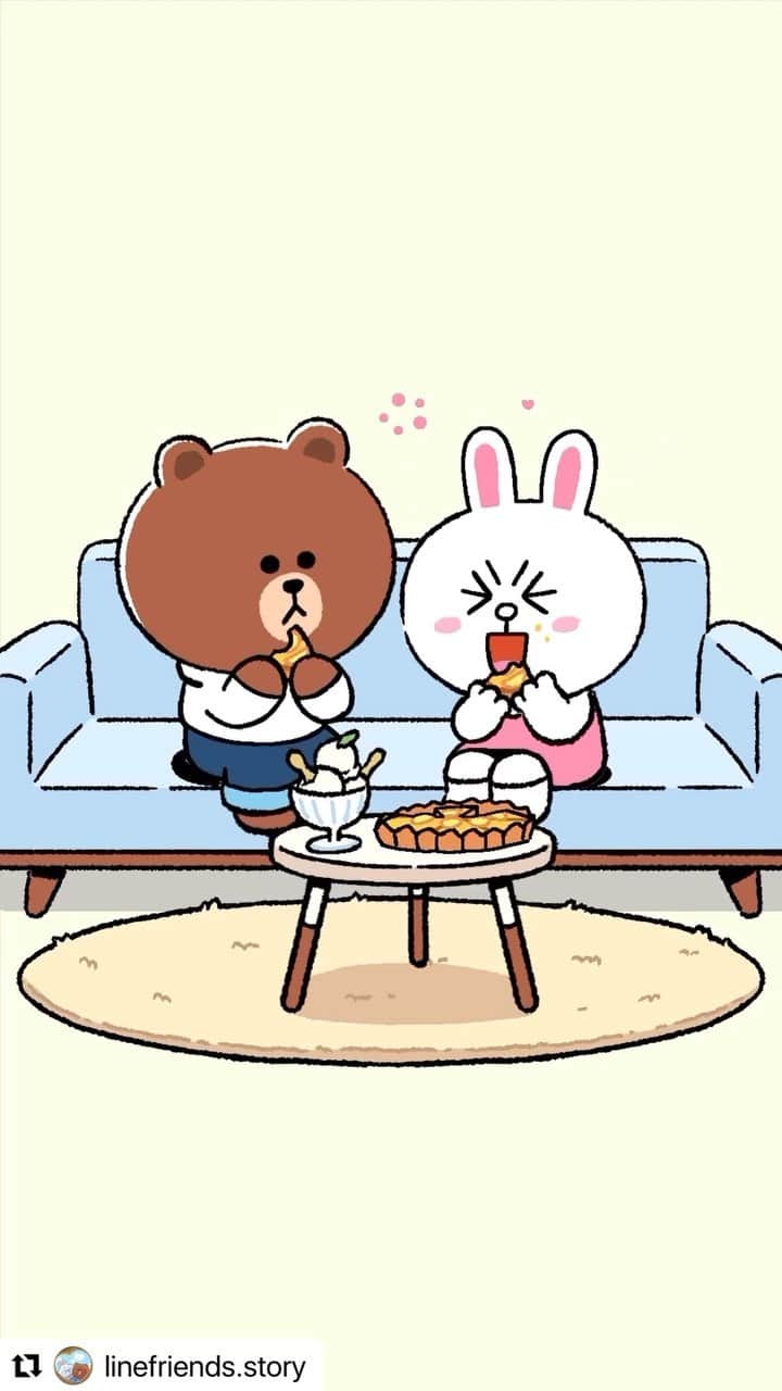 LINE FRIENDSのインスタグラム：「Food tastes better when shared ❤️‍🔥 Tag someone who you want to share your food with 💕  #LINEFRIENDS #BROWN #CONY #couplegoals」