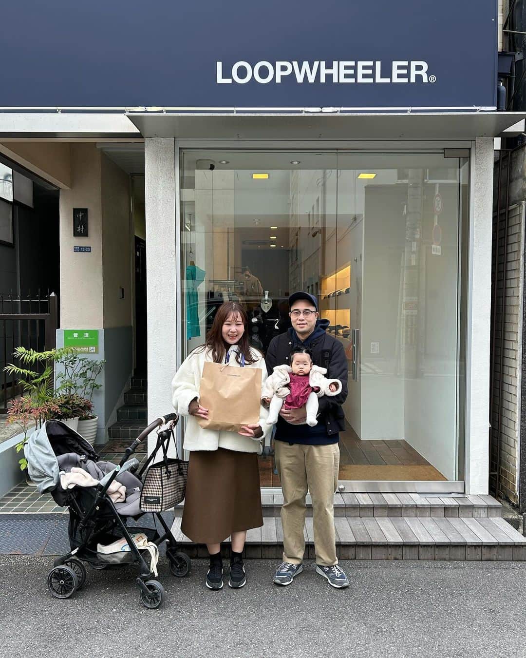ループウィラーさんのインスタグラム写真 - (ループウィラーInstagram)「.  本年も受注会アイテムのお受取り、ありがとうございました！ 新しいご家族も誕生し、皆様の素敵な笑顔をたくさん見せて頂きました☺️  大阪店では、引き続き6月にオーダー頂いた受注会アイテムのお迎えをお待ちしております！  .  #loopwheeler #ループウィラー #loopwheeleroska #ループウィラー大阪 #tsuriami #吊り編み #sweat #スウェット」11月30日 15時49分 - loopwheelerosaka