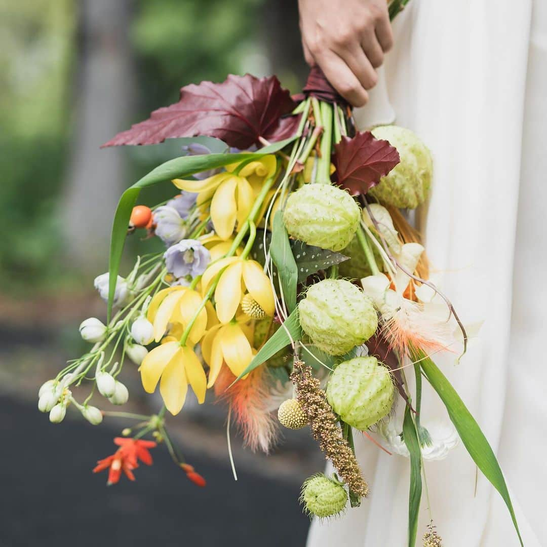 日比谷パレスさんのインスタグラム写真 - (日比谷パレスInstagram)「. HIBIYA WEDDING BOUQUET 日比谷パレス / ウェディングブーケ . . #日比谷パレス #hibiyapalace #日比谷ランチ #日比谷 #日比谷結婚式場 #日比谷公園 #ガーデンウェディング #アットホームウェディング #2023春婚 #2023夏婚 #2023冬婚 #プレ花嫁 #一軒貸切ウェディング #前撮り #式場探し #式場見学 #weddingphotography #会場装花 #ウェディングブーケ #ブーケ #weddingbouquet  #装花 #秋装花 #AutumnFlower #秋婚 #秋婚ブーケ」11月30日 15時55分 - hibiyapalace_wedding