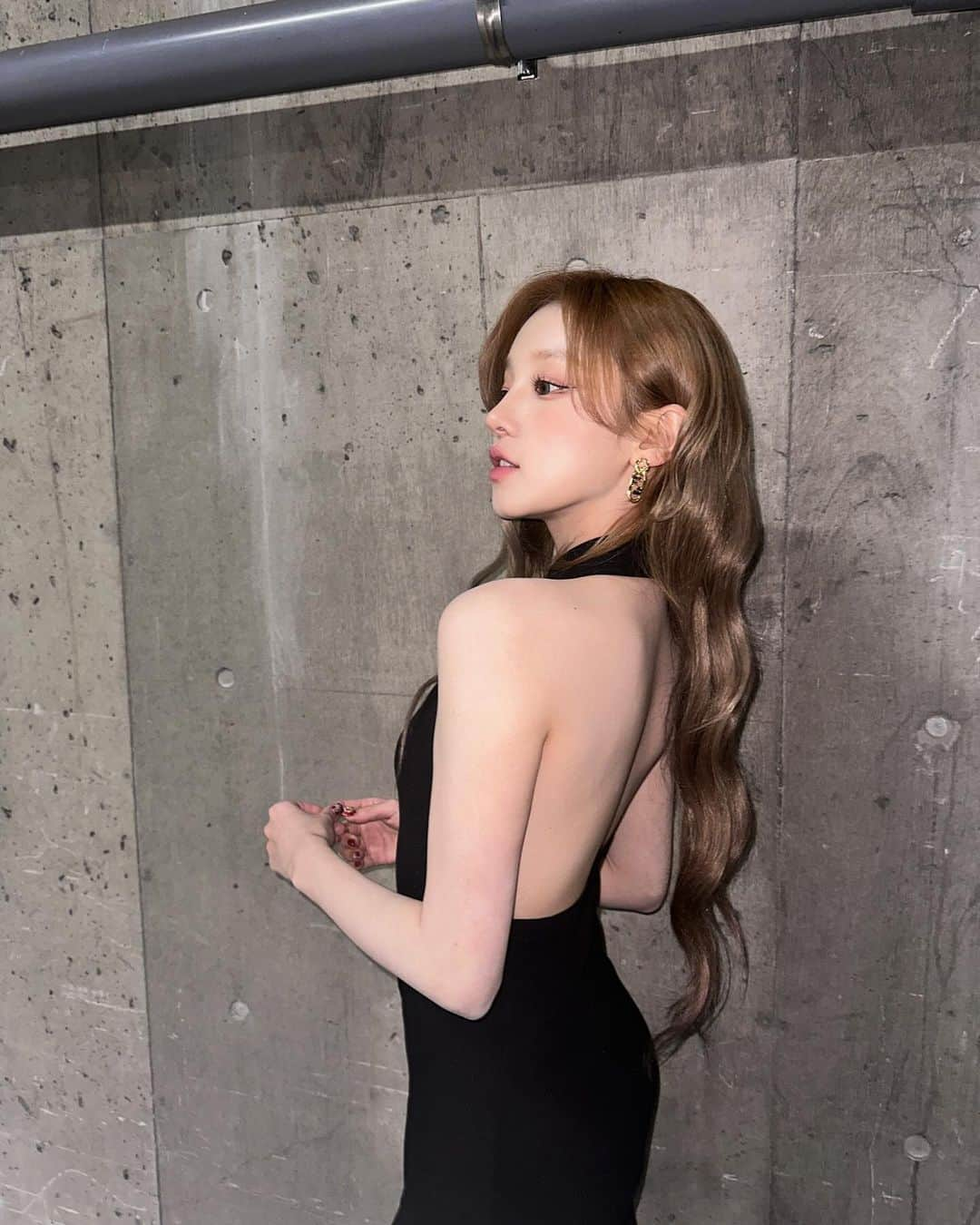 ウギさんのインスタグラム写真 - (ウギInstagram)「Gorgeous lady🌹 Thank you for the amazing dress 🤭 @fendi」11月30日 16時03分 - yuqisong.923