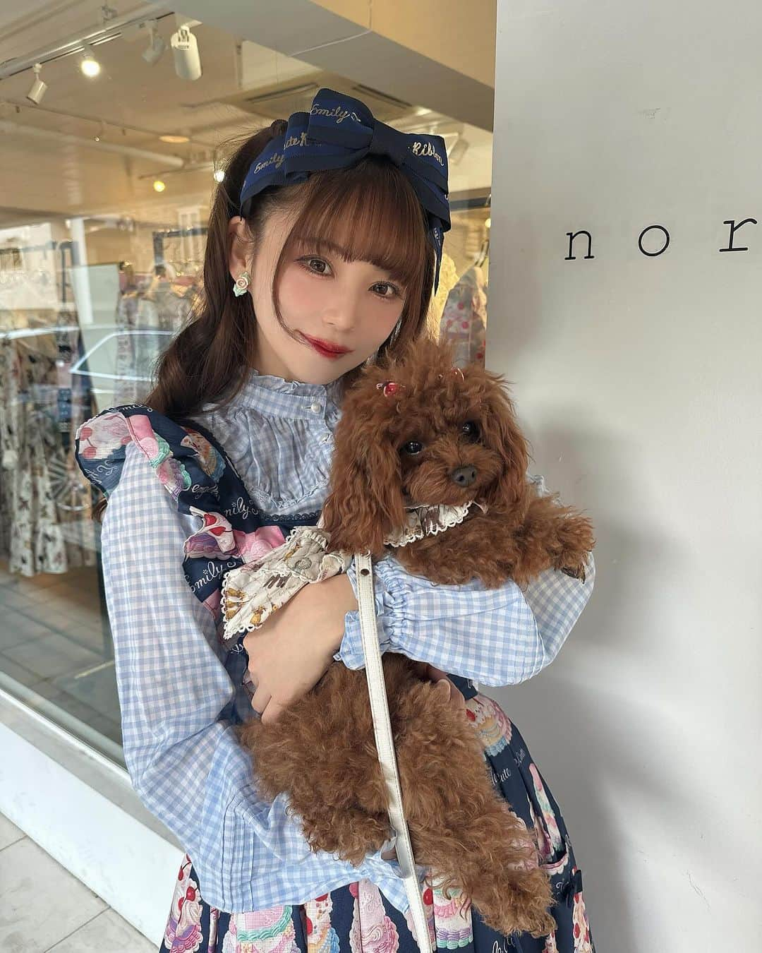 深澤翠のインスタグラム：「EmilyTemple cute Maison de minette Melody BasKet  fraisier POP UPの時のお写真♡  お越しいただき本当にありがとうございました♡ お手紙やプレゼントも嬉しかったです😭♡♡♡♡ 励みになります！  #lolitafashionstyle  #ロリィタ #melodybasket #emilytemplecute  #maisondeminette」