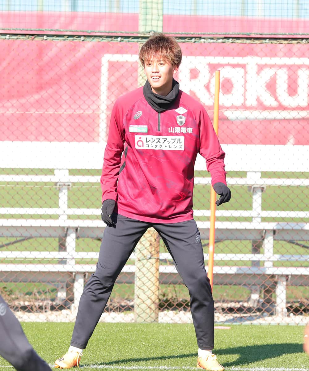 ヴィッセル神戸のインスタグラム：「Today's training😄  #vissel #visselkobe #ヴィッセル神戸 #WeAreKobe #神戸 #kobe #一致団結 #JLeague #jリーグ #KobeForeverForward」