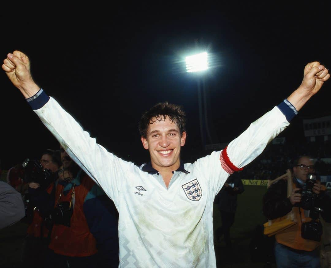 サッカー イングランド代表チームさんのインスタグラム写真 - (サッカー イングランド代表チームInstagram)「Happy birthday to former #ThreeLions striker @garylineker! 🥳」11月30日 16時26分 - england