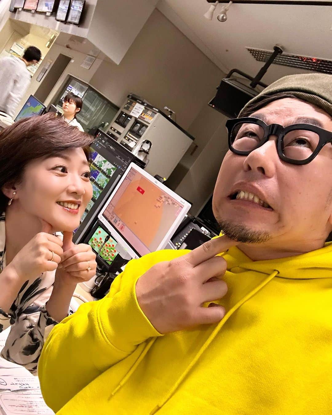 池尻和佳子のインスタグラム：「顎の下を押さえると、唾液の分泌量が増えインフルエンザ予防にも繋がるのだそうです。口腔ケアでインフルエンザ予防、お伝えしました。」