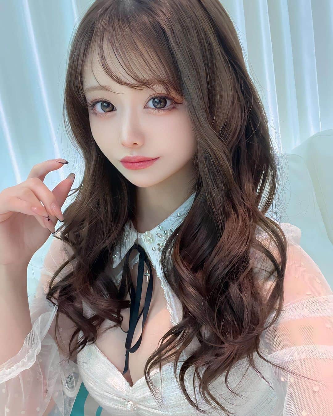 愛月颯花のインスタグラム：「ネットで見て激しく同意したよ🤔  〇性格は“顔”に出る 〇生活は“体型”に出る 〇本音は“仕草”に出る 〇美意識は“爪”に出る 〇清潔感は“髪”に出る 〇気配りは“食べ方”に出る 〇芯の強さは“声”に出る 〇ストレスは“肌”に出る 〇落ち着きのなさは“足”に出る 〇人間性は“弱者への態度”に出る 〇教養は“言葉”に出る 〇育ちは“作法”に出る 〇健康状態は“顔色”に出る 〇想いの本気度は“行動”に出る」
