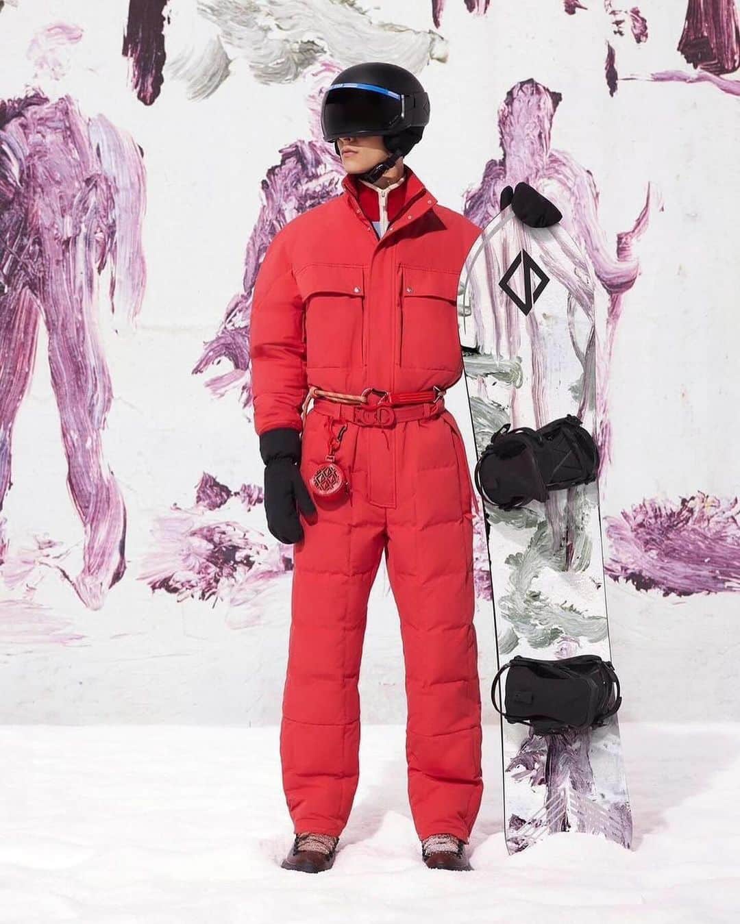 スティーブンジョーンズさんのインスタグラム写真 - (スティーブンジョーンズInstagram)「Repost from @misslucybeeden • DIOR SKI! @mrkimjones @peterdoig @dior  @stephenjonesmillinery Technical ski apparel made in Japan with @descente_allterrain ski gear with @pocsports and snowboard with @ak.ski」11月30日 16時56分 - stephenjonesmillinery