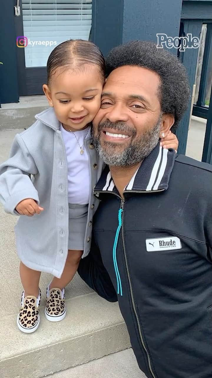 People Magazineのインスタグラム：「@therealmikeepps and @kyraepps join the latest episode of PEOPLE in 10 to share details about their new show “Buying Back the Block.”」