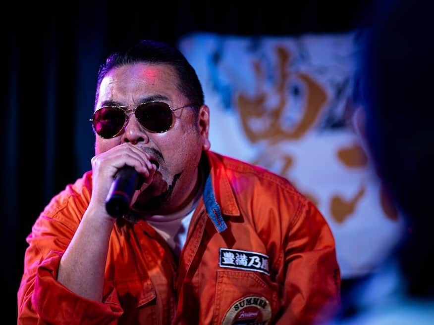 大地洋輔さんのインスタグラム写真 - (大地洋輔Instagram)「豊満乃風 復活 再脂動ライブ お越し頂きまして 本当ありがとうございました🍖🍖🍖  むちゃくちゃ楽しかったです‼️  メンバーのみんな、お客さん、スタッフさん、手伝ってくれた後輩の皆さんには感謝しかねーす！！！  皆さんのおかげでこれが出来ました🔥🔥  次の目標に向かって前進あるのみの所存でございますのでよろしくお願いします！！！  あの本物乃風さんと共演する為にこれからもブチかまします！！！  #豊満乃風」12月1日 2時42分 - dienoji_ohchi