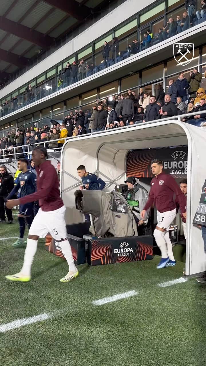 のインスタグラム：「Game time in Bačka Topola ⚒️」