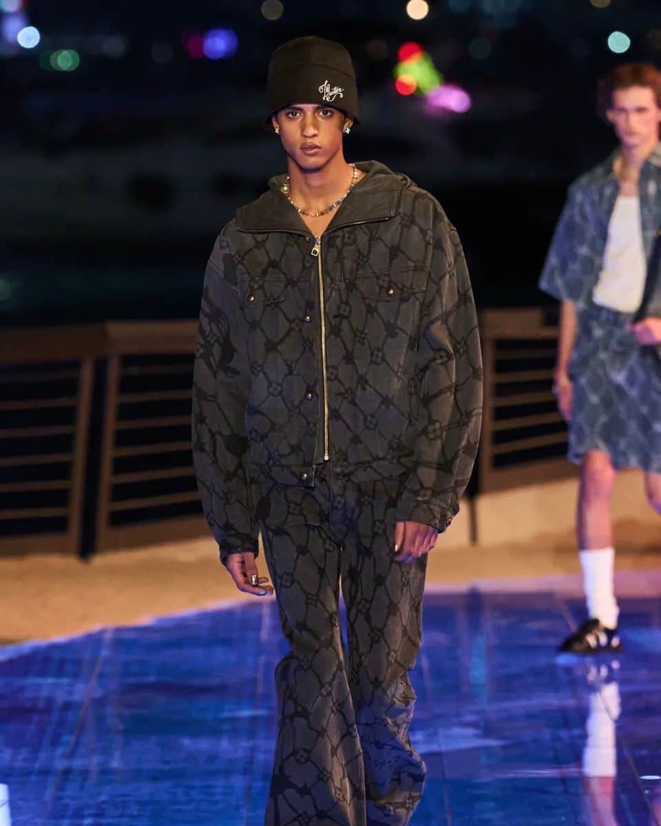 HYPEBEASTさんのインスタグラム写真 - (HYPEBEASTInstagram)「@pharrell took to Hong 