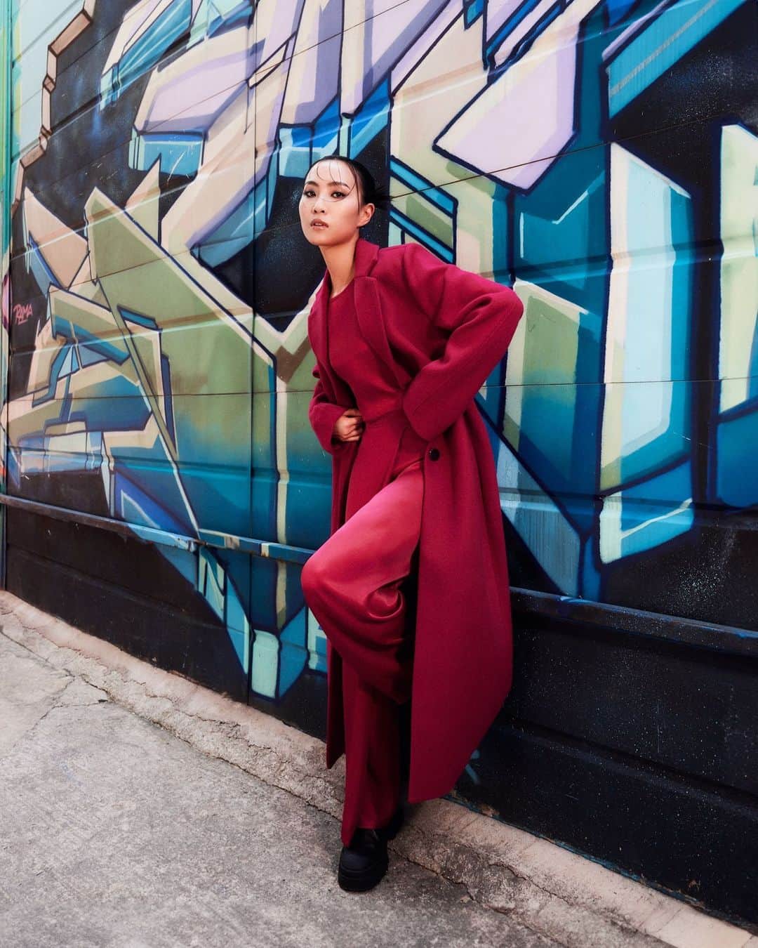 ジョルジオアルマーニのインスタグラム：「Urban vibes with @soniachew in #AXfw23」