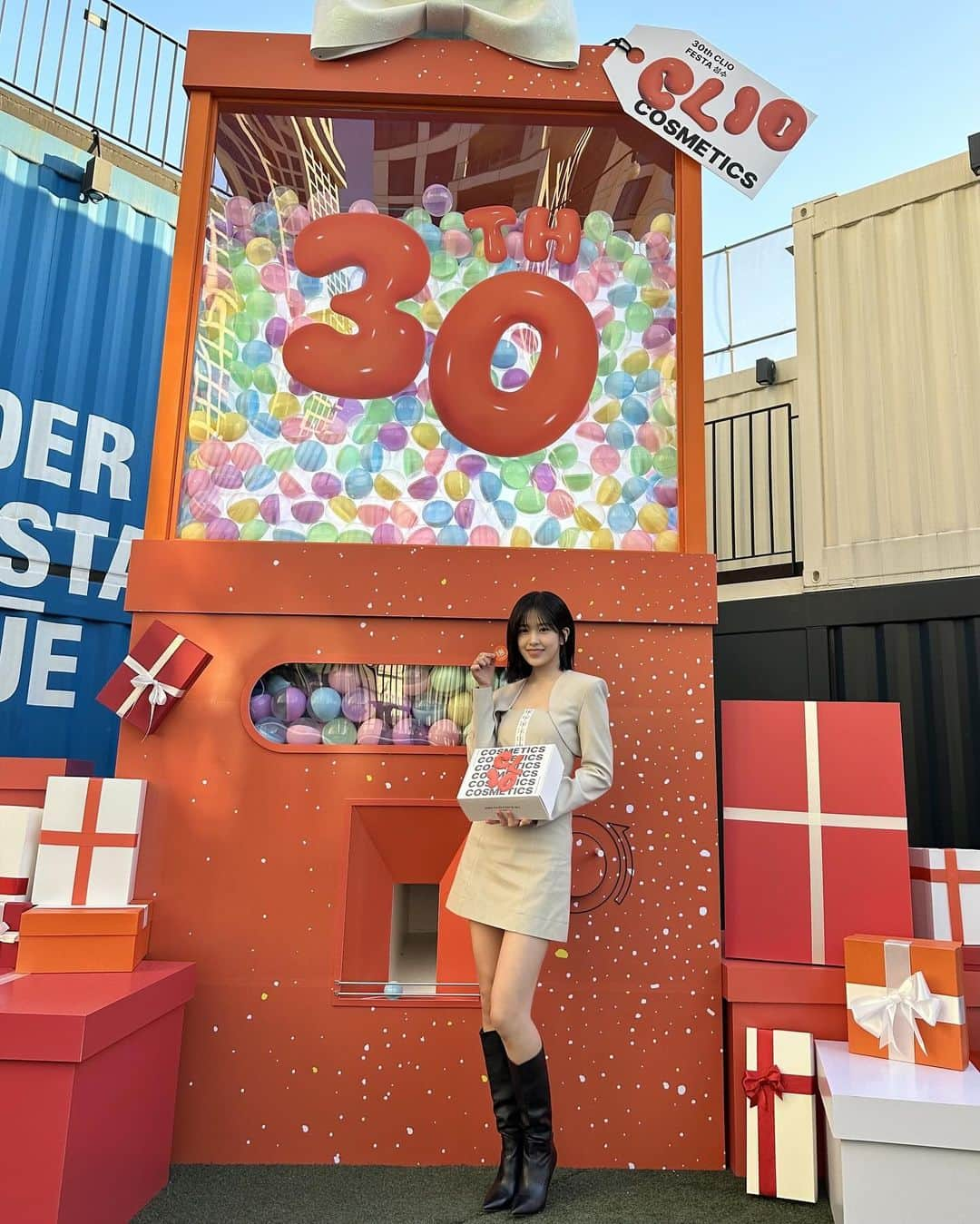 アン・ユジンさんのインスタグラム写真 - (アン・ユジンInstagram)「@clio_official 30주년🥳」11月30日 18時45分 - _yujin_an