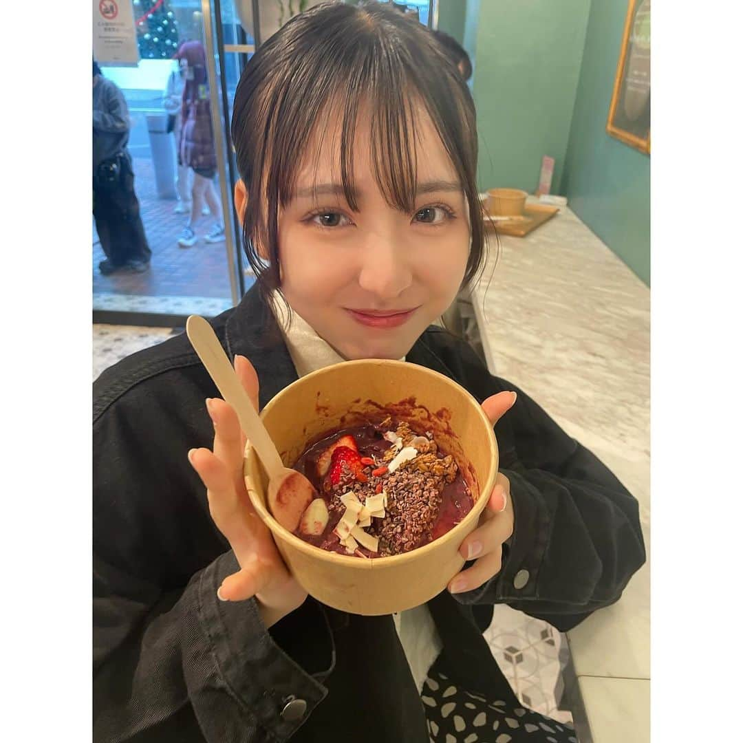 清水あす香さんのインスタグラム写真 - (清水あす香Instagram)「アサイー美味しかった😋🩷   #The_B #アサイーボウル #アサイー #表参道 #06 #sjk」11月30日 18時45分 - asu_asu_51000