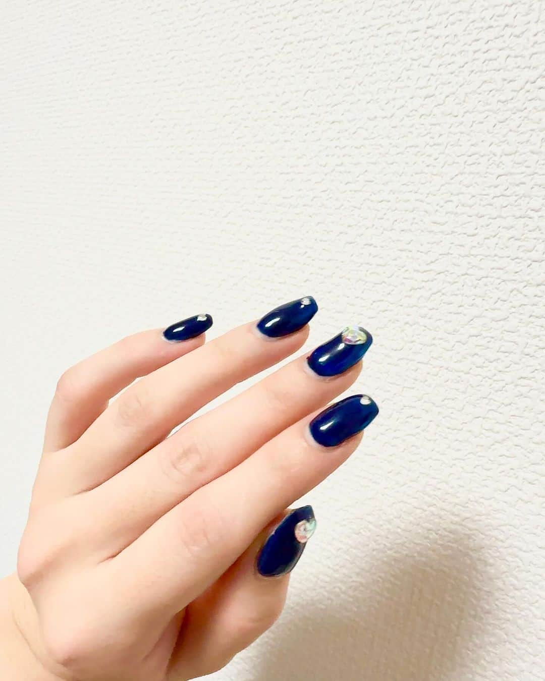 黒田絢子さんのインスタグラム写真 - (黒田絢子Instagram)「ネイビー💅💙🖤  #ネイル #nail #nailart #ジェルネイル #ネイルアート #nails #ネイルデザイン #美甲 #nailstagram #instagood #ネイビーネイル」11月30日 18時50分 - ayakokuroda_official