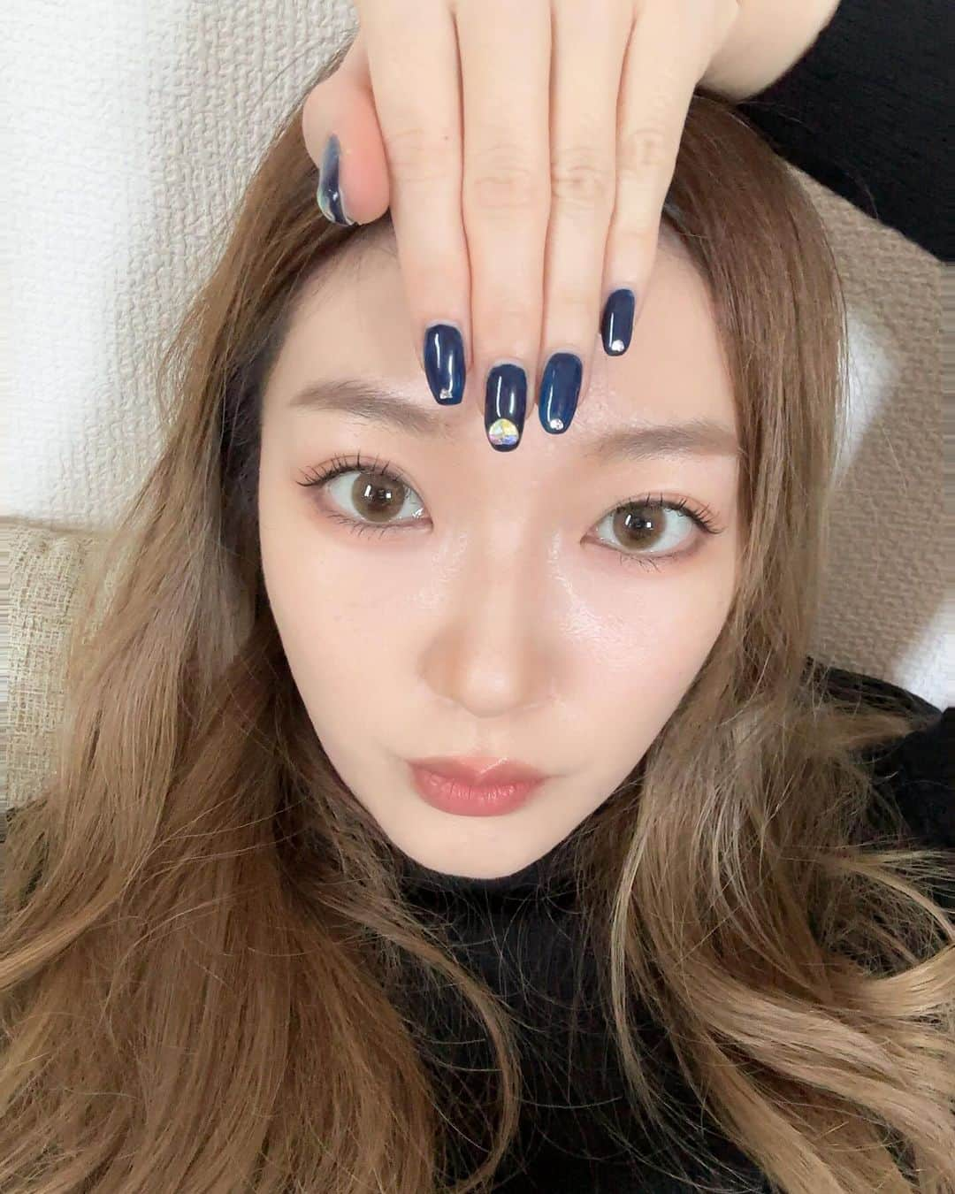 黒田絢子さんのインスタグラム写真 - (黒田絢子Instagram)「ネイビー💅💙🖤  #ネイル #nail #nailart #ジェルネイル #ネイルアート #nails #ネイルデザイン #美甲 #nailstagram #instagood #ネイビーネイル」11月30日 18時50分 - ayakokuroda_official