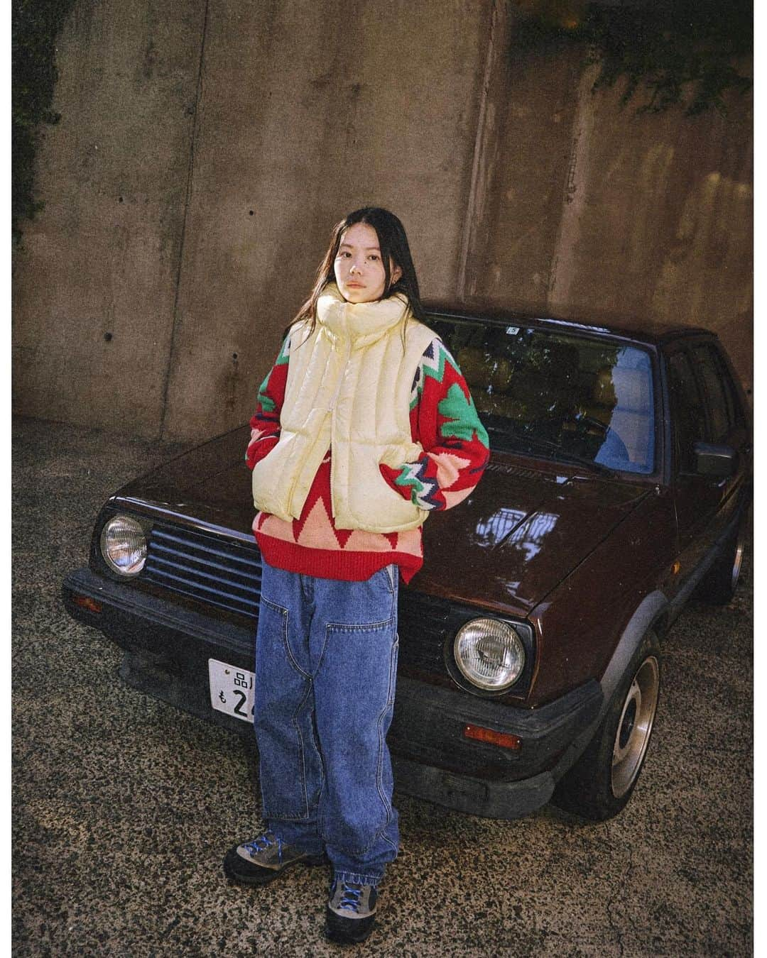 山本奈衣瑠さんのインスタグラム写真 - (山本奈衣瑠Instagram)「AECA FW 23-24 collection🍁 한국팀과 🇰🇷✴︎🫶🏻 まだ真夏だった撮影〜🥹 @aeca_official   Chief luckymanbok CD @scarlett_yohanseung Designer @yi__joon   ________  CD @goldstep Pit Mgmt & Deployment @goldstep AD @presssoo Assist. @ppparksss Filming @presssoo Edit @ppparksss Art work & Treatment @presssoo  ________  Production & local coordination @hug_inc Chief director @hahaharu777 Production director @38uia Driving mgmt @ma_sa_i  ________  Photographer @sasutei of @retune.rep Assist. @nakajojitaku @hiromu_yabuki Stylist @tokichang Hair&Make-up @sakiemiura Drive & super-support @chika_funakoshi Talent @chiyo4092 @kokoishizuka @nairuuuu @seeyouinmydreamszzz  ♡♡♡」11月30日 18時51分 - nairuuuu