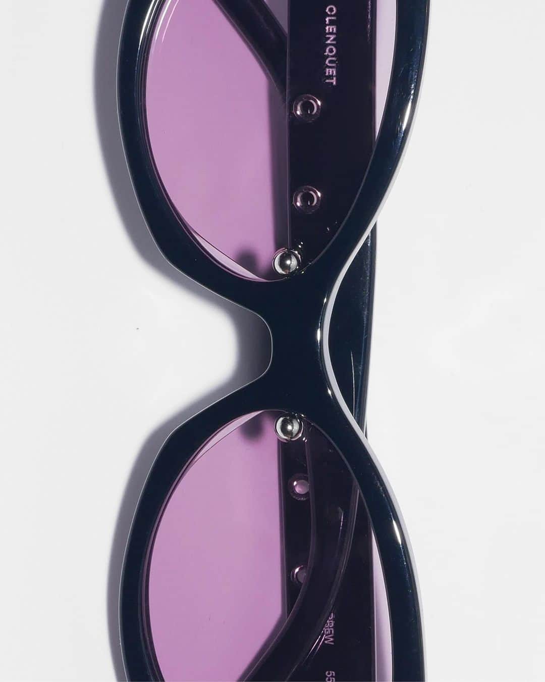 Justine Clenquetのインスタグラム：「A close look at the Drew sunglasses. Available in three bold colors—gradient green, crystal orange & timeless black. Only on justineclenquet.com & ssense.com 🖤」