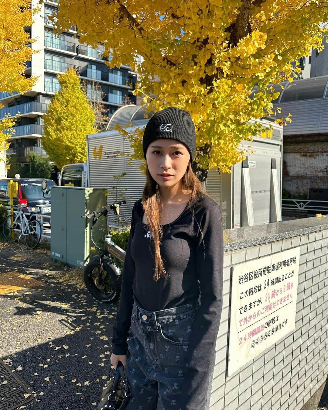 森英奈さんのインスタグラム写真 - (森英奈Instagram)「仕事前に📸  beanie @libjoie × @emma_322  emma ちゃんありがとうございます🩶  #fashion #beanie #libjoie」11月30日 18時54分 - hana_mori18