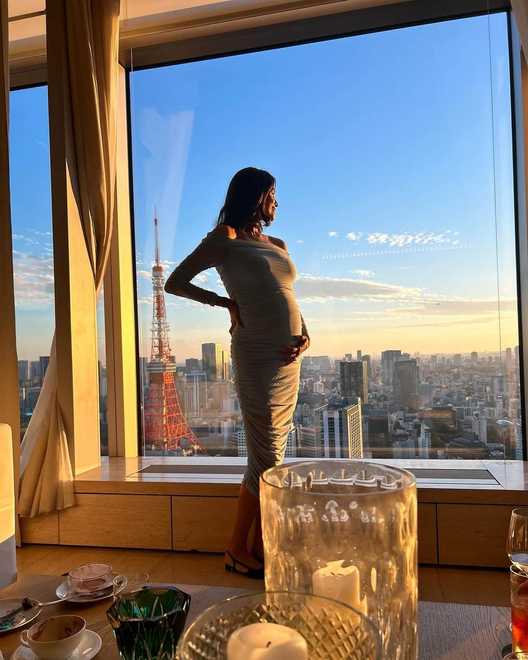 ケリーさんのインスタグラム写真 - (ケリーInstagram)「妊娠31週目に入りました🤰🏻✨　  お腹がますます大きくなり、日に日に赤ちゃんの成長を感じます。赤ちゃんに会える日が近づいてきた👶🩵  31 weeks pregnancy now 🤰🏻✨  My belly is growing day by day and getting closer to meet my little sunshine 👶🩵」11月30日 18時56分 - kellymisawa