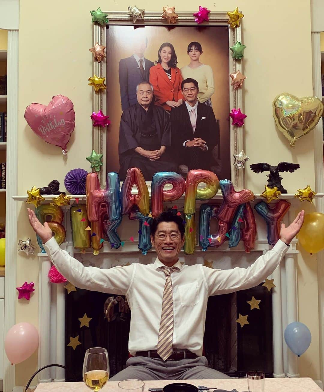 平山祐介さんのインスタグラム写真 - (平山祐介Instagram)「#完全体 😑 #ブラックファミリア 今夜第9話🎂 あれ、お母さんどこ行った？ #早乙女家 #小野武彦 #筒井真理子 #塩野瑛久 #瀧七海  #平山祐介 #yusukehirayama」11月30日 19時00分 - yusukehirayama_