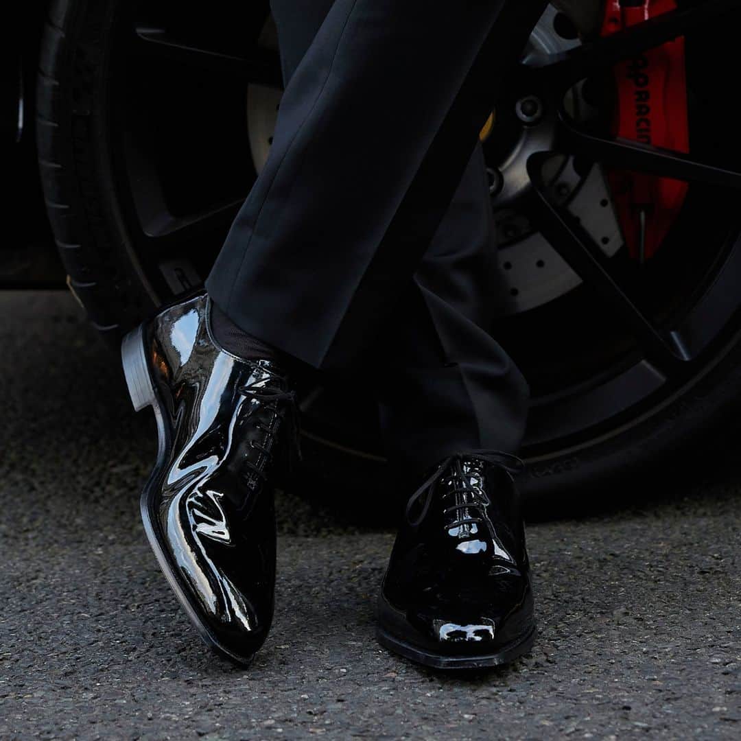 クロケット&ジョーンズのインスタグラム：「Crockett & Jones takes its best-selling and most famous Oxford, creating its most elegant evening style to date. Now available in Black Patent, Alex offers seamless luxury ready for your upcoming occasions.  . #crockettandjones #madetobeworn #eveningwear #alex #patent」