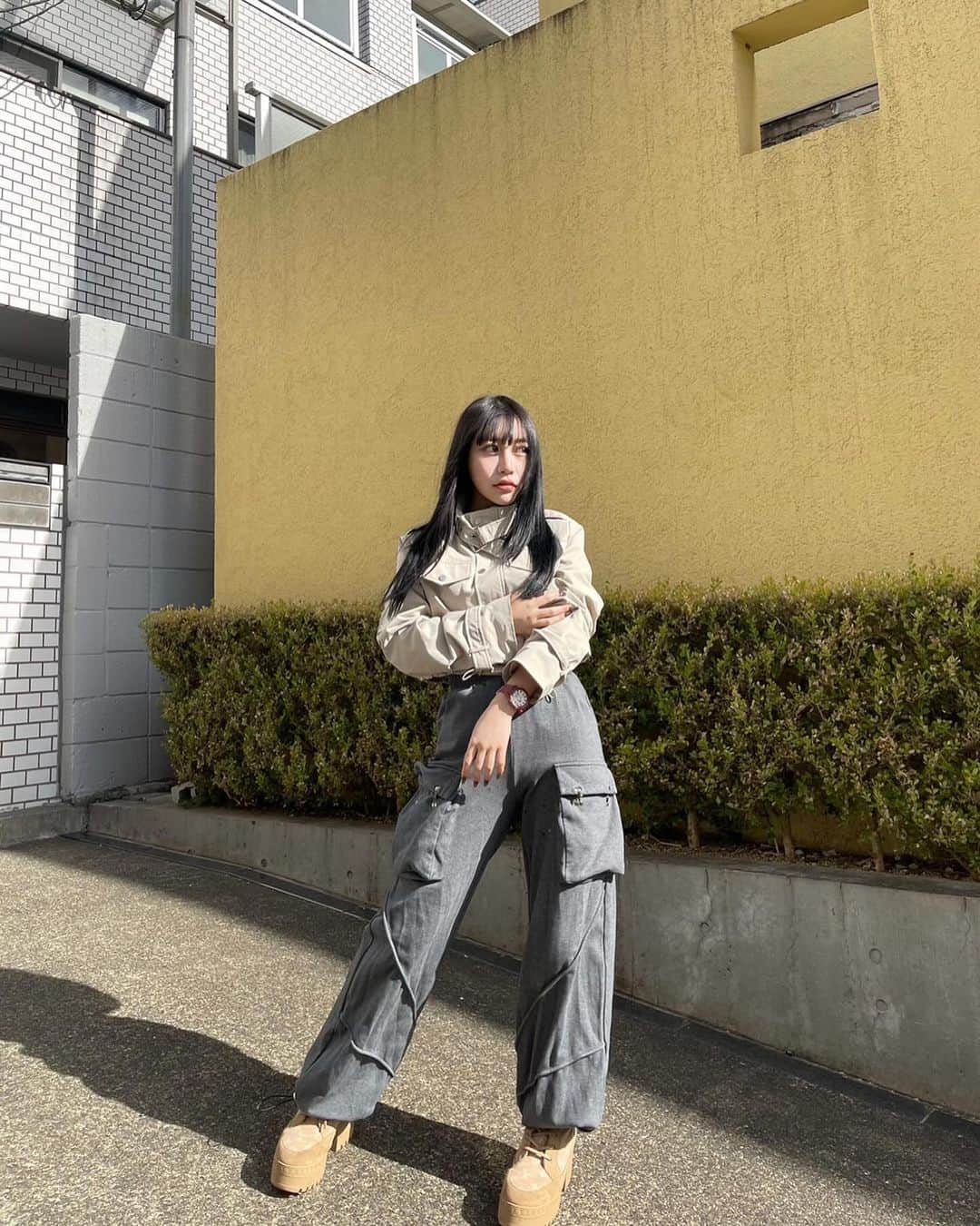 ゆらさんのインスタグラム写真 - (ゆらInstagram)「この可愛い時計は @babyg_jp の [BGA-310RP-4AJF]⏱️ -🍒🥤 コーデをクールにしたからワンポイントで赤色を🍿❤️かわいい〜 今度はガーリーなコーデに合わせたいな❤️  インタビューして頂いたリール動画も @babyg_jpと@petrel_jpで公開中だから是非観てね🎞️⟡.·  #BABYG#ベイビージー#BABYGコーデ#PR#CASIO」11月30日 19時05分 - lalalim_00