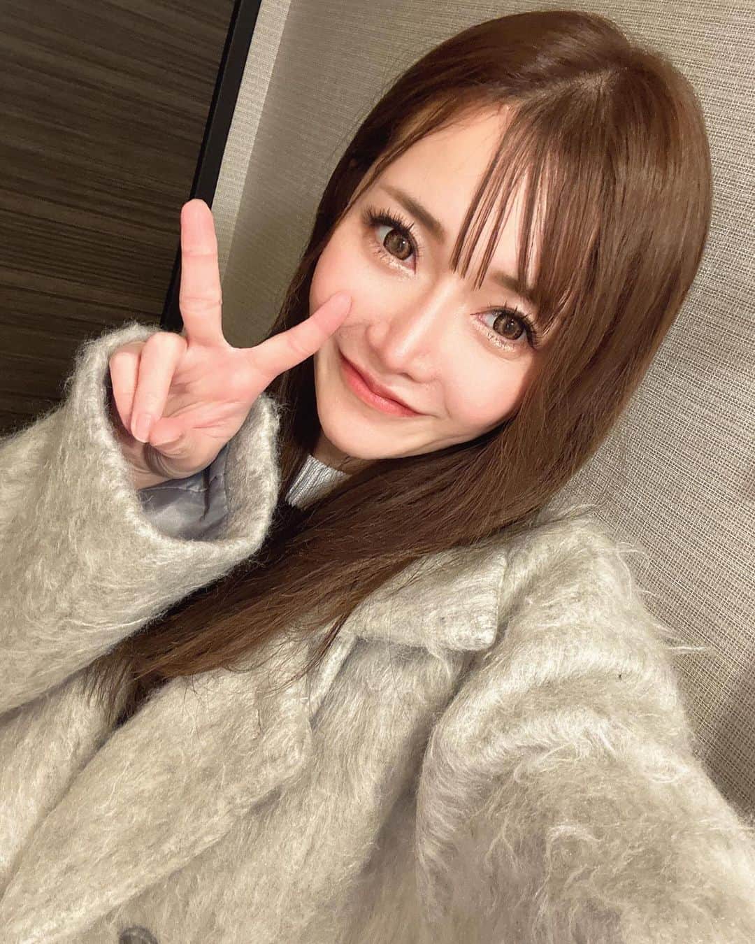 香月亜弥のインスタグラム：「指短☝️11月最終日！！出勤です🥺✨✨」