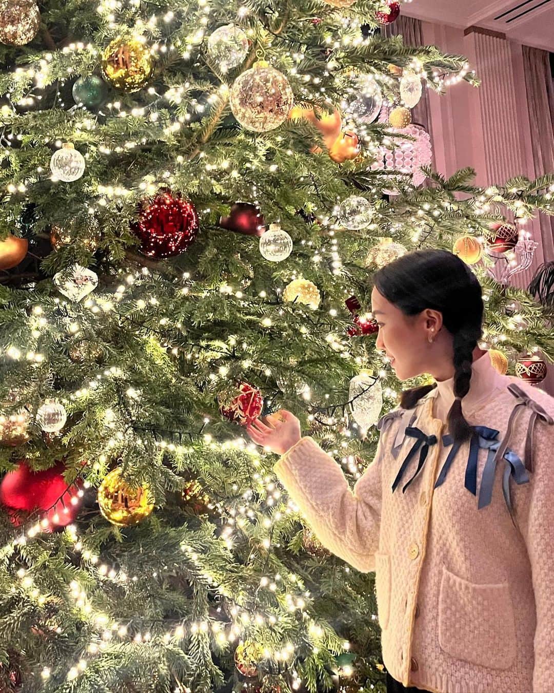 渡邉香織さんのインスタグラム写真 - (渡邉香織Instagram)「Thank you @thepeninsulalondonhotel for having me🎄🍾  最終課題も提出し終わってめちゃ嬉しい👐🏻」11月30日 19時31分 - foxco_kaori