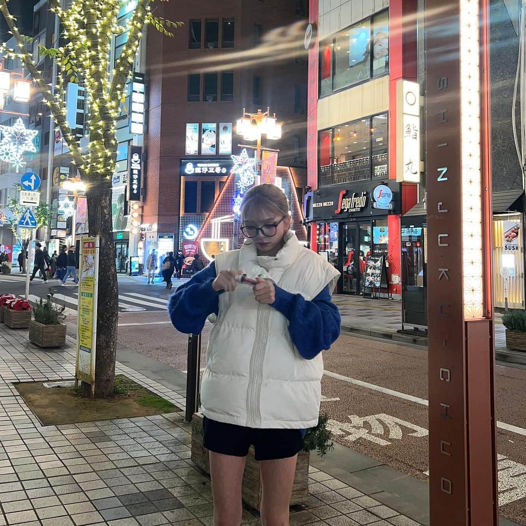 高畑麻優さんのインスタグラム写真 - (高畑麻優Instagram)「#mayus_style_ 🌃🤍  今日で11月もおしまい！🍁 今年も残り１ヶ月だよ早いね〜🥲  今月は自分と改めて向き合い直せて 自分の夢ややりたい事が明確になってきたり  身近で支えてくれている人達や 応援してくれているファンの子達の 大切さや存在の大きさが身に染みた😔🩶 沢山の感謝だな〜と改めて実感して  大好きな人達の為にもっと頑張りたいな！と 改めて思えた自分にとって大事な事を 見つめ直せたとても素敵な月でした。🫶🏻  長くなったけど、いつも沢山の幸せを ありがとうBIG LOVEです！！！！！！！  これからもマユの事よろしくお願い致します🩷」11月30日 19時33分 - 04__m.aa