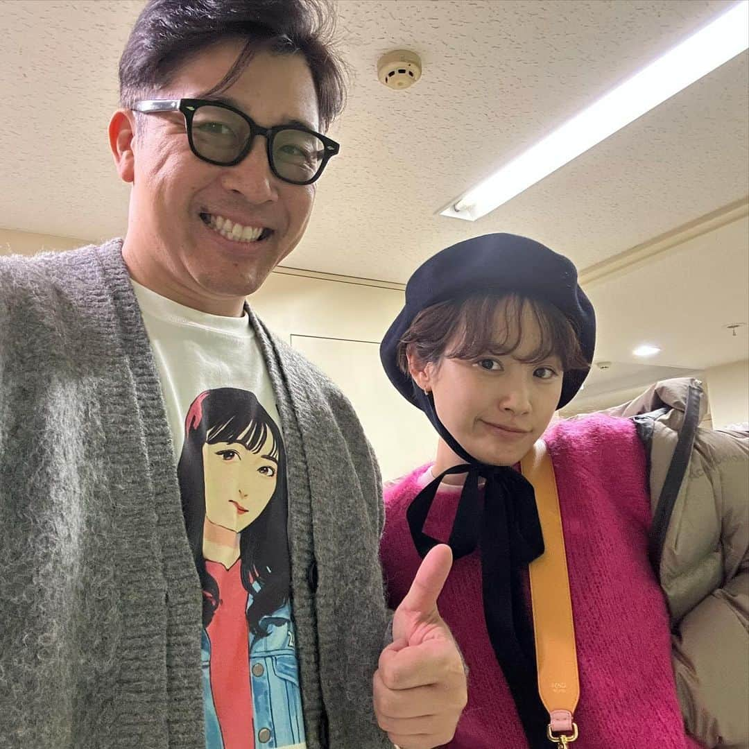 あべこうじさんのインスタグラム写真 - (あべこうじInstagram)「ㅤㅤㅤㅤㅤㅤㅤㅤㅤㅤㅤㅤㅤㅤㅤㅤㅤㅤㅤㅤㅤㅤㅤㅤㅤㅤ キラキラしていた それは その空間にいた その空間をみていた みんな キラキラしていた ㅤㅤㅤㅤㅤㅤㅤㅤㅤㅤㅤㅤㅤ ありがとう が溢れると 涙に変わるタイプなんだと 改めて思った  進んでいけることに 感謝  ふくちゃん 卒業おめでとう㊗️ ㅤㅤㅤㅤㅤㅤㅤㅤㅤㅤㅤㅤㅤ #モーニング娘23 #譜久村聖 #卒業 #お疲れ様でした #キラキラ #ハッピィ #感謝 #高橋愛 #あべこうじ #beams #ティーシャツ」11月30日 19時44分 - abe_happy