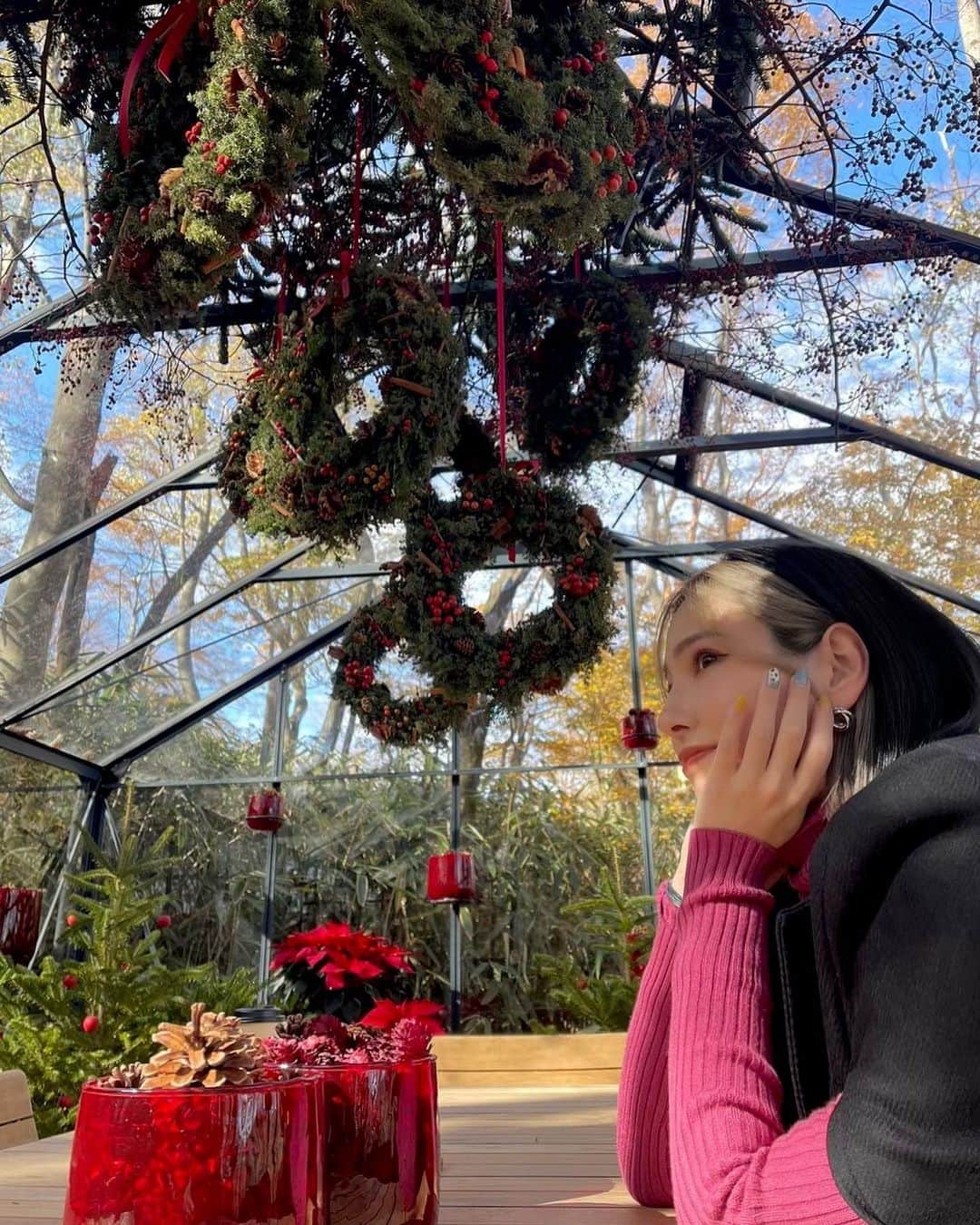 MIOさんのインスタグラム写真 - (MIOInstagram)「🎄❤️🪅💚🎅  去年はハロウィンの時にきたけど、今年はクリスマスのタイミングで😌💘」11月30日 20時00分 - mio.xx13