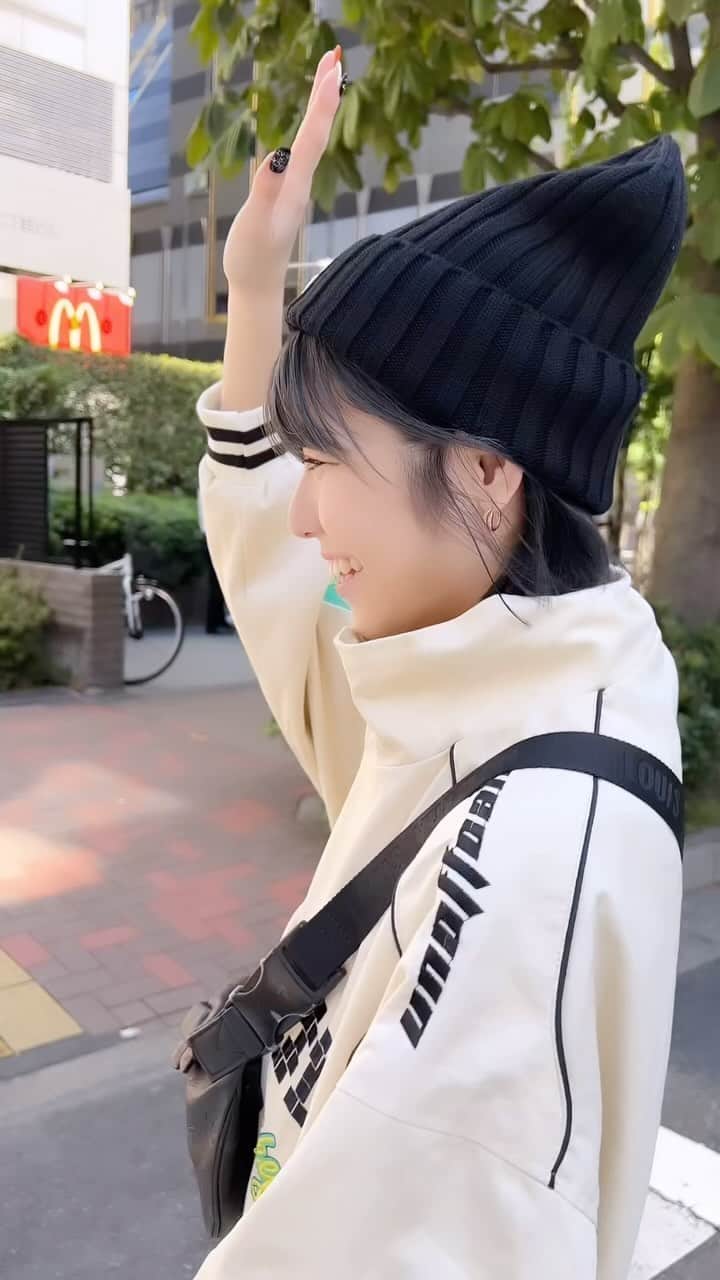 ゆーりのインスタグラム：「お母さんと声似てる？😂よく電話で間違えらる！」