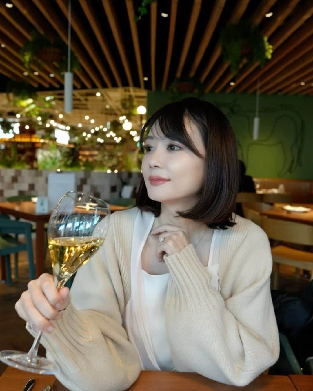 勝木友香のインスタグラム：「ある日のランチ🍽️  ちょっと健康思考？！ ダイエットに良いお肉は羊肉だと番組で知っていたので 取り入れてみました😊  美容や健康、ダイエットの知識がお仕事中に学べるのは役得かもしれないなー🧐  なんて思いつつ 食べ始めたらそんなことすっかり忘れて、ただの食いしん坊に😋  会議後のランチは楽しいな🍝  この秋は本当にバタバタとしてるけど いつもコメントやいいねなど リアクションもらえて嬉しいです☺️  #eataly   #銀座シックス　#銀座six  #銀座ランチ　　#銀座イタリアン　  #グルメスタグラム　#東京グルメ部　#東京グルメ巡り　  #グルメ女子」