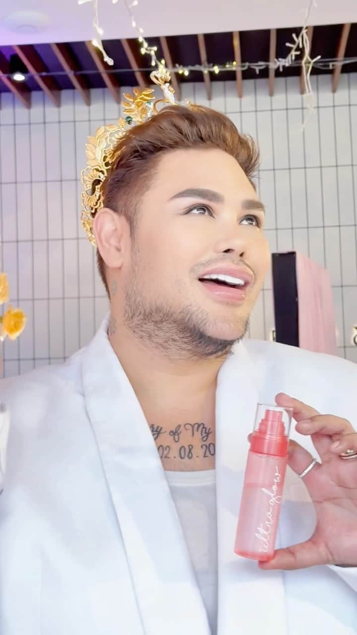 Ivan Gunawanのインスタグラム：「. Radiant as ever at the launching of Ultra Glow Vitamin Setting Spray by @mscosmeticofficial , serving the ultimate glow as a Super Mega Bintang along with the gorgeous Top 10 Miss Grand International 2023.  #NoMoreInsecure #UltraGlow #SettingSpray #MsCosmetic #YourBestDailyMakeUp #msglow #msglowbeauty」