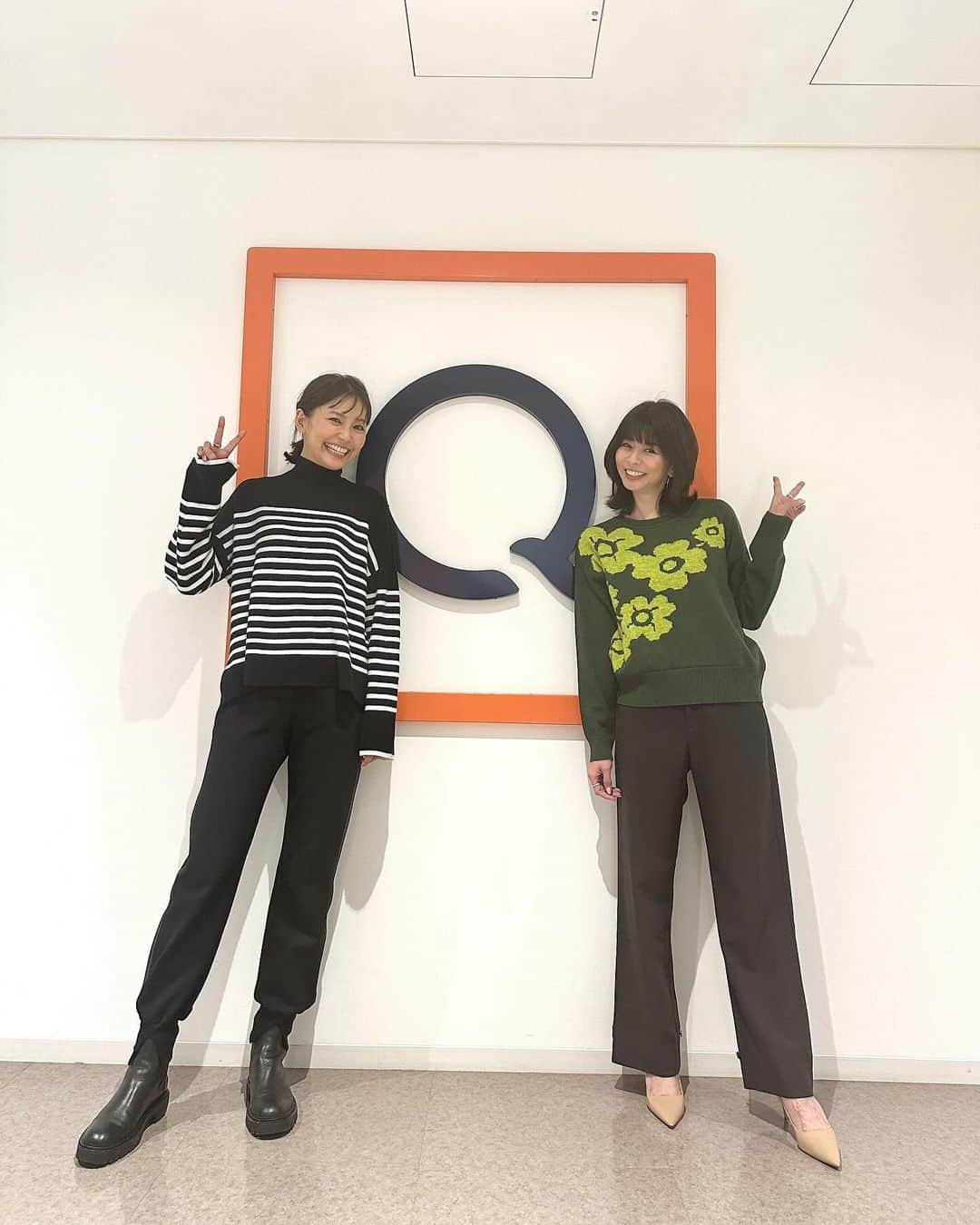 ナオさんのインスタグラム写真 - (ナオInstagram)「今日はO.Aを見てくださってありがとうございました✨  @qvc_japan   途中、耳の調子が悪くなり自分の声がどのくらい出てるのか分からなくなってしまいました。お聞き苦しかったかもしれません。 すみませんでした🙇‍♀️😭  そんな中、前回も人気だったスカートも完売しとても嬉しかったです♪  他にも今日限りのお値下げ商品もあるのでお時間あれば是非チェックしてみてください✨  @alsome_official   スタジオではえれなちゃんに会えて嬉しかったです❤️  えれなちゃん、次はお疲れさん会しよーね☺️  @elena1982312  @porfort_official   #qvc #alsome #アルサム」11月30日 20時17分 - nao_nao310