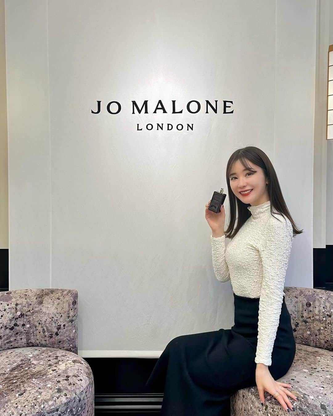 金城ゆきさんのインスタグラム写真 - (金城ゆきInstagram)「代官山フォレストゲートに新しくOPENするJO MALONE LONDON にご招待いただき行ってきました🩶  日本の伝統を取り入れたラグジュアリーな雰囲気の店内には、オープンを記念した限定アイテム、特別プレゼントなどたくさん🕯️✨  ここでしか出来ないカラーリボン&ワックスシーリングはとっても可愛くてプレゼントにもぴったりです🎀 12/1OPENです🫶  @jomalonelondon  #jomalonelondon #ジョーマローンロンドン #ジョーマローンロンドン代官山 #フォレストゲート代官山 #Forestgate Daikanyama #uniquelyyours #pr」11月30日 20時28分 - yukikaneshiro