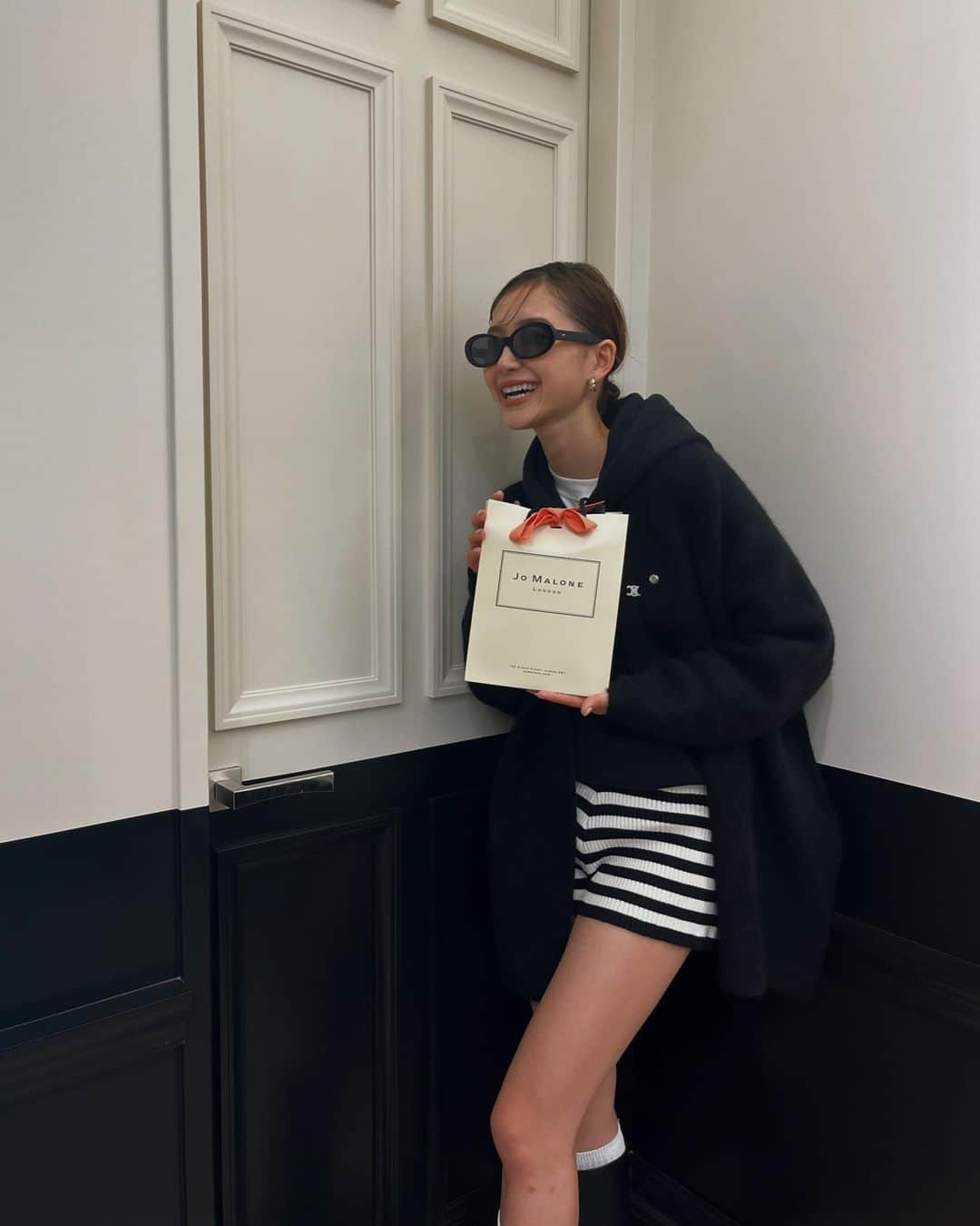 杉本美穂さんのインスタグラム写真 - (杉本美穂Instagram)「@jomalonelondon 🥀 ジョーマローンロンドン代官山フォレストゲートでopen前イベントにご招待していただきお邪魔してきました🩶🖤  和をモチーフにした店内が、他のジョーマローンの店舗と違って素敵だったよ🌿 期間限定でシーリング体験ができたりするっぽい！ 2023年12月１日からopenだから是非行ってみてね🪽  #jomalonelondon  #ジョーマローンロンドン  #ジョーマローンロンドン代官山 #フォレストゲート代官山  #forestgatedaikanyama  #uniquelyyours  #pr」11月30日 20時26分 - sgmt_miho