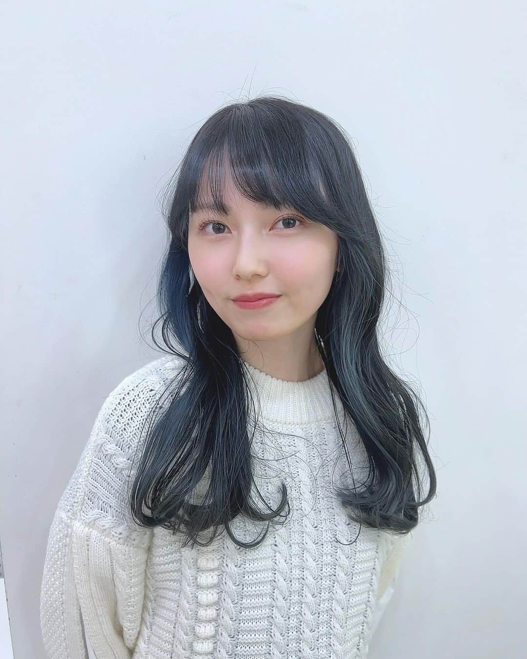 林咲希のインスタグラム：「💇🏻‍♀️✂️」