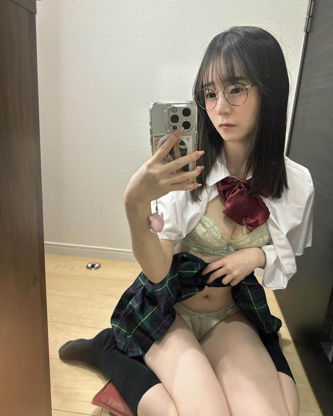 近衛りこのインスタグラム：「成人女性のJKコスプレでしか得られない栄養どぞ」