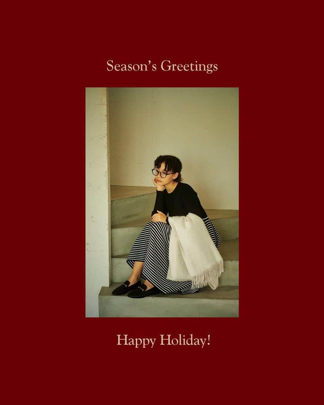 ロペのインスタグラム：「🎄Season’s Greetings🎄 - Happy Holiday from ROPÉ - ⁡ イルミネーションの輝きが街中に増えるホリデーシーズン。 幸せな時間を大切な人と過ごしたい。 リラックスした日も、気分高まるお出かけも。 HAPPY HOLIDAY ! ENJOY HOLIDAY ! ⁡ J'aDoRe JUN ONLINEでご購入いただけます。   ⁡ ⁡ @rope_jp  @jadorejunonline #ギフト #クリスマスギフト #プレゼント #クリスマスプレゼント #冬コーデ  #冬カラー #ホームパーティー  #ロペ #ROPÉ #ropejp」